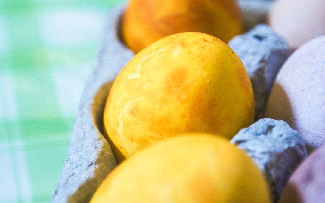 How to Naturally Dye Easter Eggs Stretchy Pants Food Tours & Food Experiences