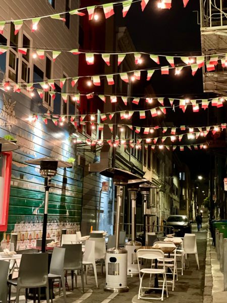 Discover this cosy alleyway on our food tour in North Beach